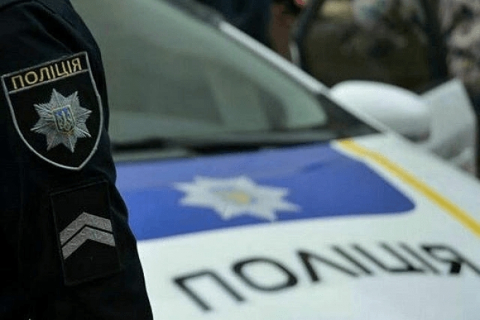 Чому поліцейські в Ужгороді перекрили дорогу?