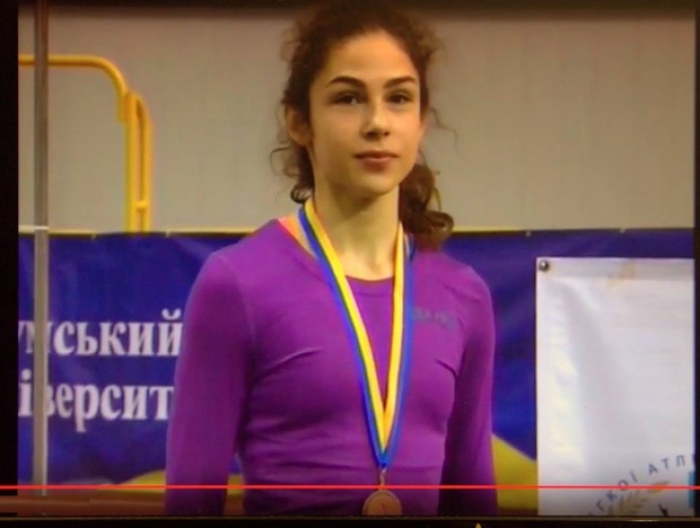 На Чемпіонаті України з легкої атлетики в Сумах ужгородка Дарія Новікова здобула бронзу