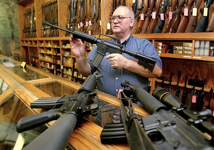 Ужгородці і пістолети: що думають в місті про легалізацію зброї