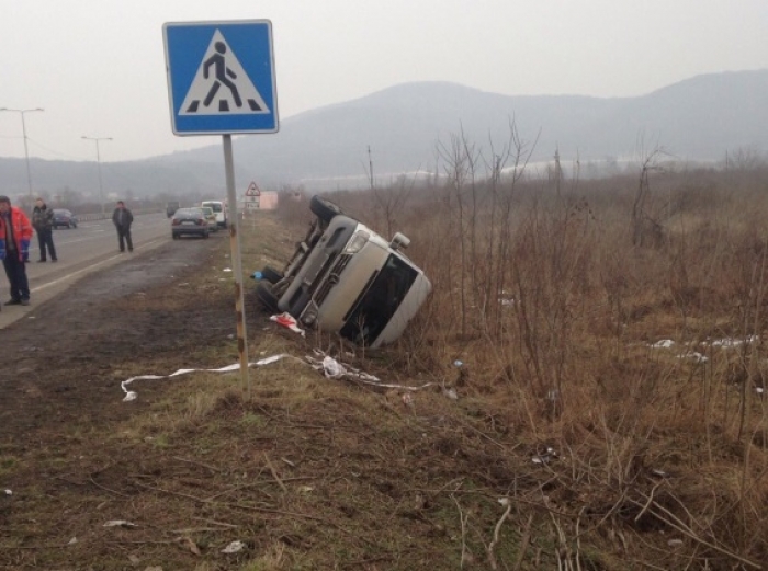 Подробиці жахливої аварії автобуса біля Ужгорода: травмовано семеро пасажирів