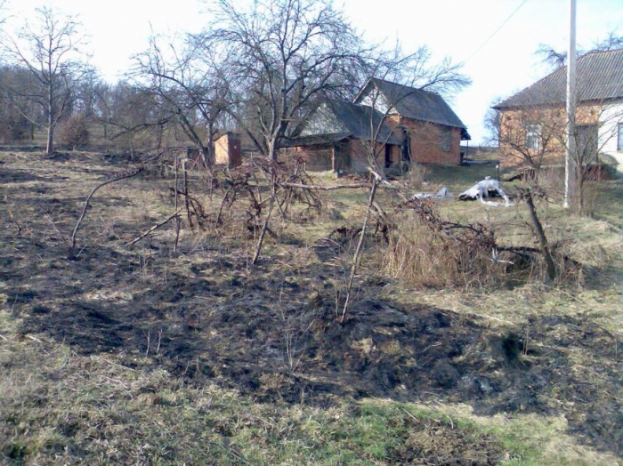Підпал сміття ледь не став причиною масштабної пожежі в одному з приватних домогосподарств Іршавщини
