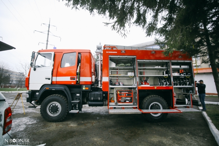 На Закарпатті нова пожежно-рятувальна техніка допомагатиме ліквідовувати пожежі