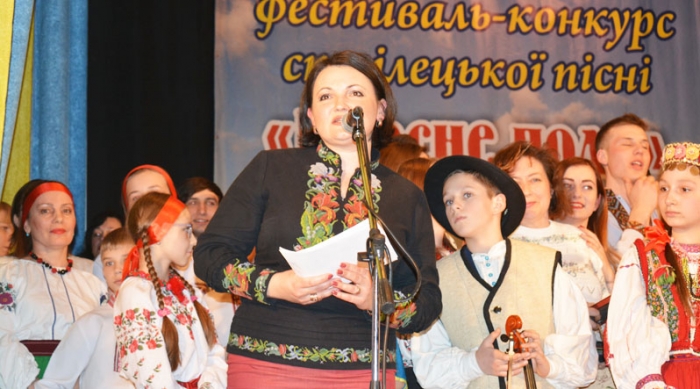 Співаки зі всієї України та Словаччини фестивалили на «Красному полі» в Хусті