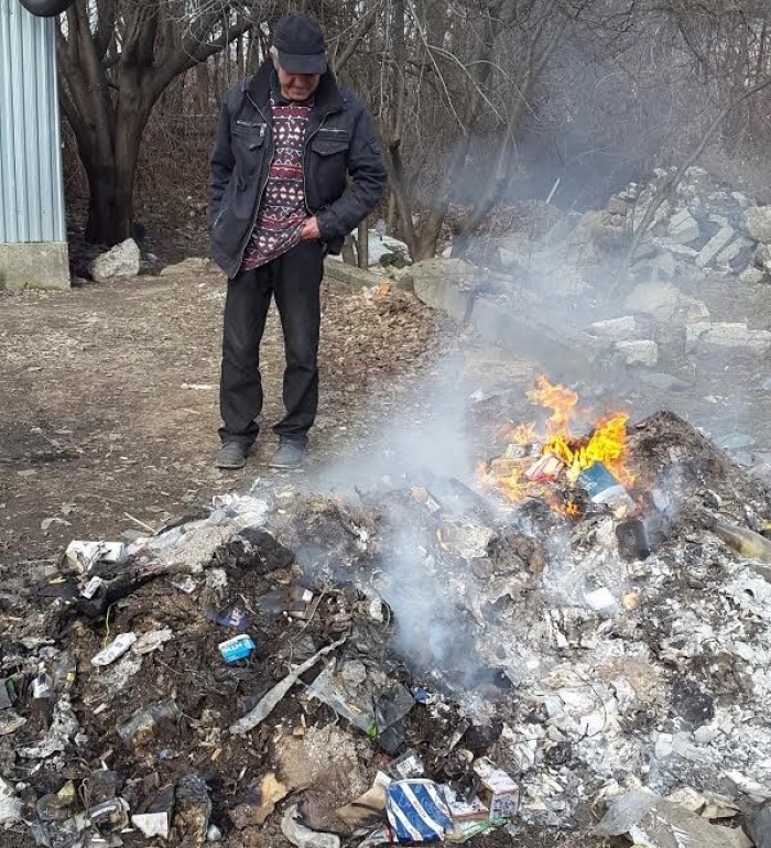 Мукачівці, що спалюють сміття, отримали за це 12 штрафів