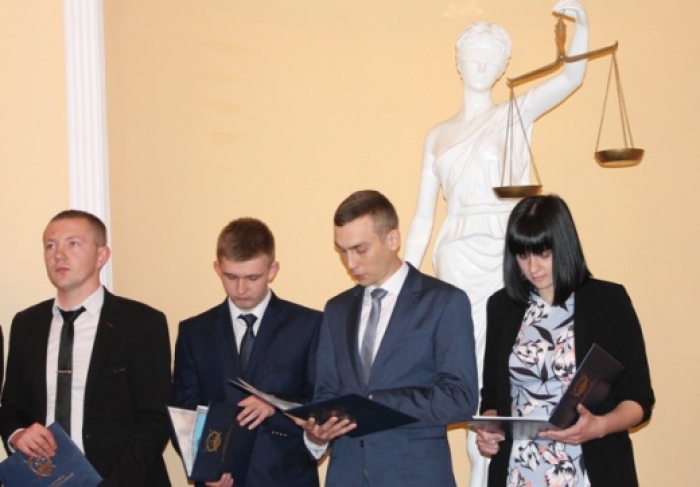 В Ужгороді склали присягу дев’ять молодих прокурорів Закарпаття