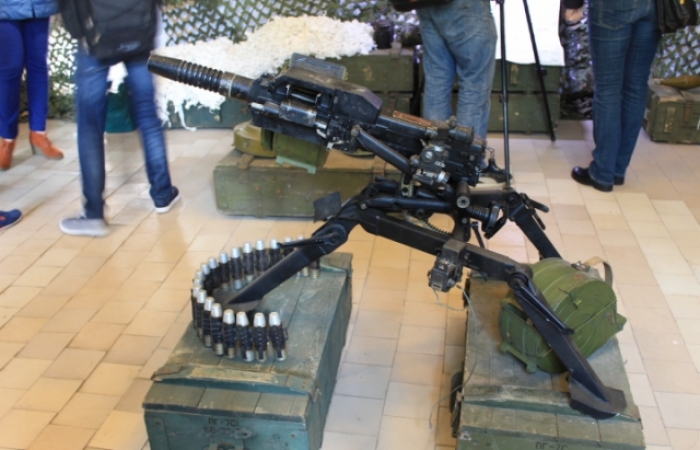 Закарпатцям показали зброю, фото та трофеї бойового шляху 128 бригади в АТО