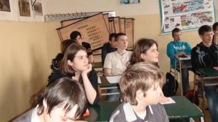 В Ужгороді учні відзвітували про участь у єврошколі 