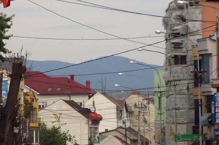Ужгородські енергетики зайняті капремонтом у "Старому місті"