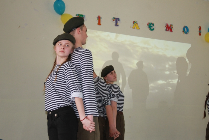 Ужгородські школярі показали виставу під назвою "Ніч яка місячна..."