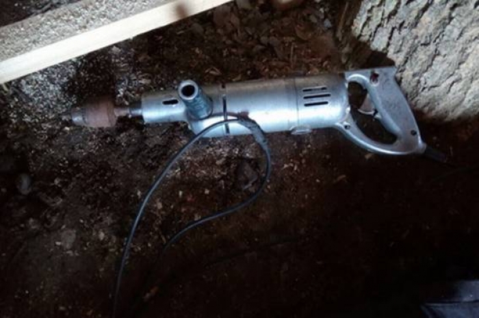 Ремонтував електродрель: на Мукачівщині підліток помер від ураження струмом