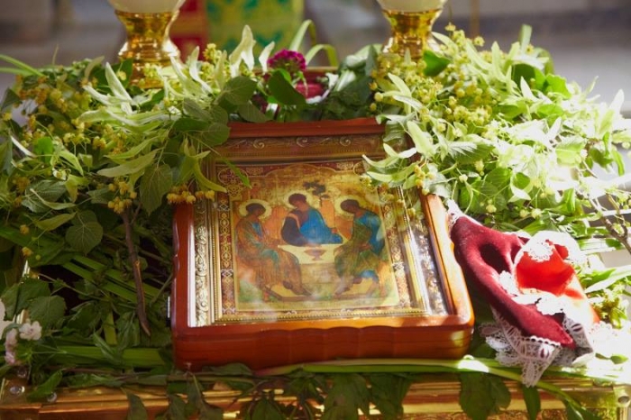 Вітаю із зеленими святами, святою Трійцею – депутат Закарпатської облради Андрій Андріїв