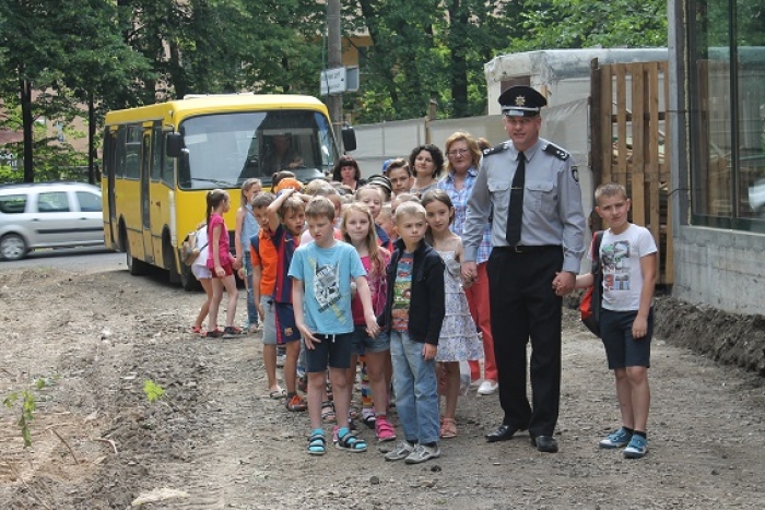 Ужгородські школярі відвідали кінологічний центр закарпатської поліції (ФОТОРЕПОРТАЖ)