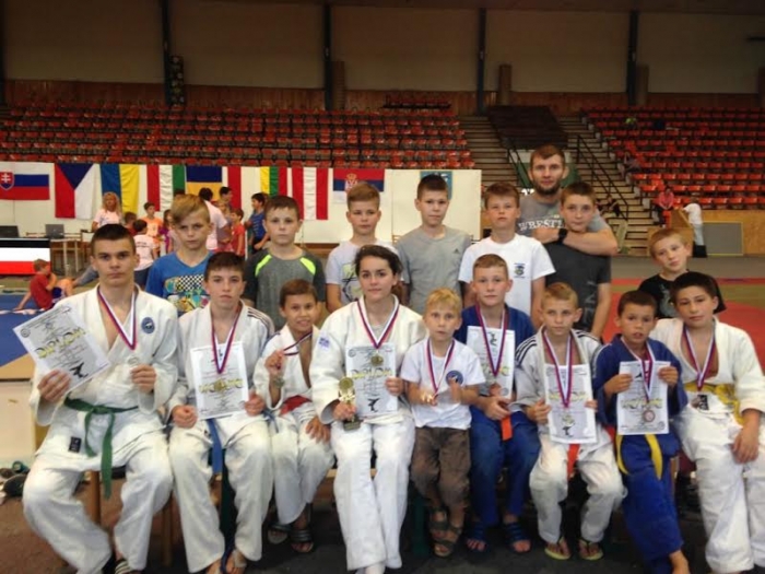 Ужгородські юні дзюдоїсти вибороли 9 медалей в Словаччині