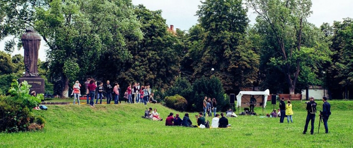 Ужгородська молодь під вінілову музику веселилася на «Пікніку біля Шеви»