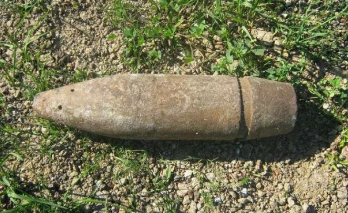 На залізничній колії перегону Бескид-Скотарське знайшли снаряд часів Другої світової війни