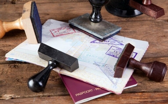 Об’єднана Європа хоче відмовитися від звичних закарпатцям печаток в паспорті