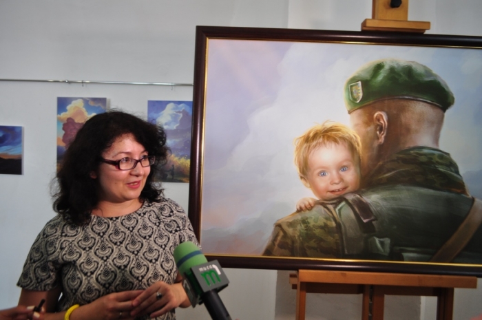 Подвиг українських прикордонників у форматі 2D представила на Закарпатті відома литовська художниця