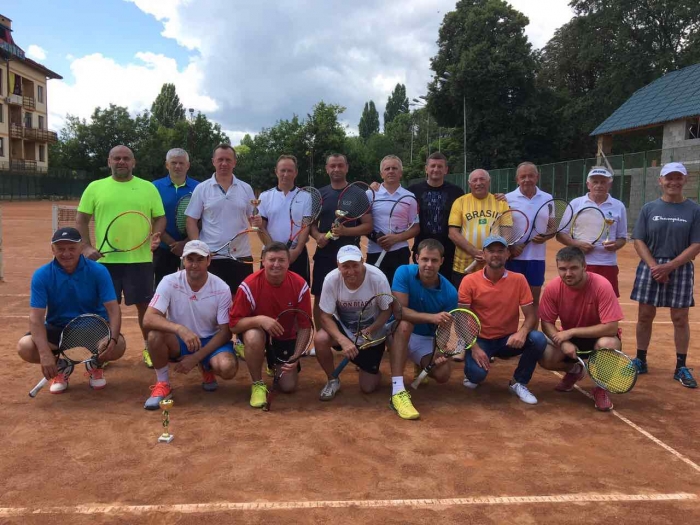 Міський голова Ужгорода та депутат Закарпатської облради здобули перше місце і кубок турніру з великого тенісу