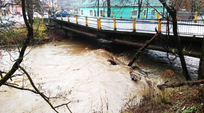 На Закарпатті оголосили тендер на реконструкцію пошкодженого мосту в центрі Сваляви