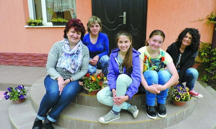 Батьки-герої в Ужгороді дали дорогу в життя 67 дітям