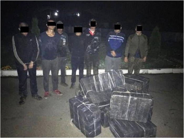 Шістьох контрабандистів та 6,5 тис. пачок цигарок затримано на Закарпатті