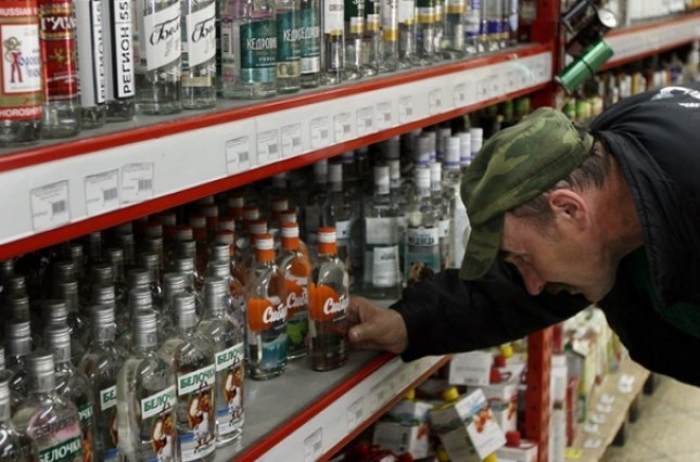 Закарпатці питимуть менше? В Україні знову підвищили ціни на алкоголь