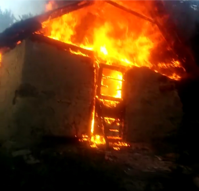Як гасили пожежу в ромському поселенні "Вурля" на Закарпатті