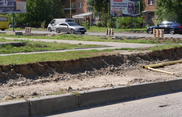 В Ужгороді тривають підготовчі роботи до облаштування транспортного кола в "Новому районі"