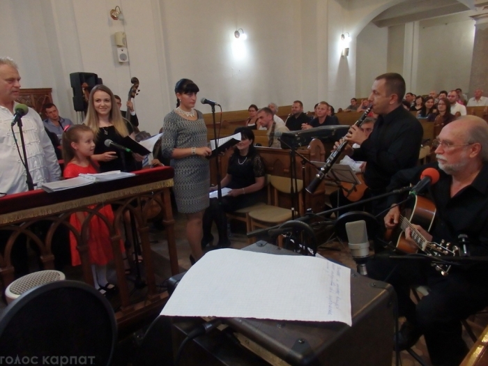 Угорські музики три дні фестивалили у закарпатському Берегсазі