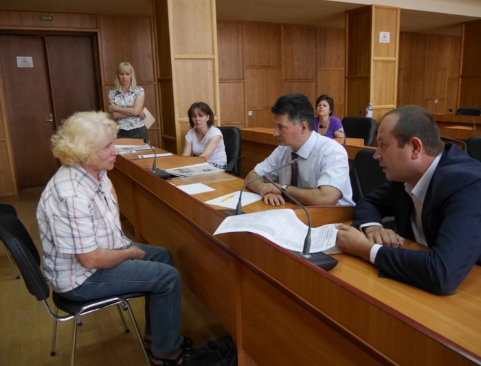 Три десятки заяв розглянули під час сьогоднішнього прийому громадян в Ужгородській міській раді