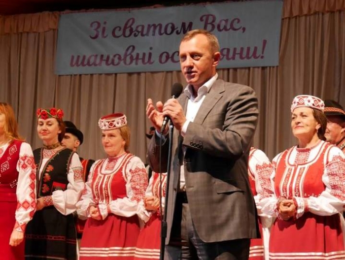 Ужгородських педагогів з Днем учителя привітали керівники міста