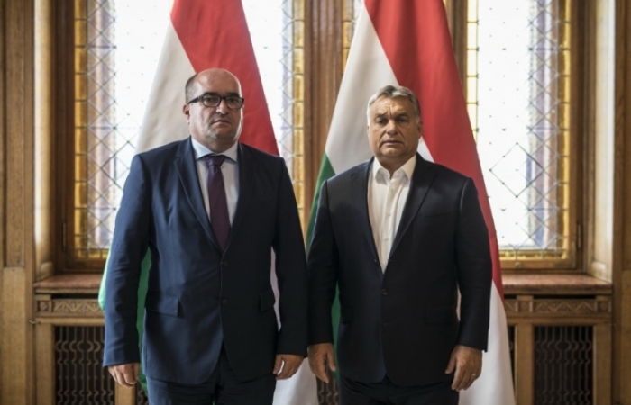 Прем’єр Угорщини переговорив  на "освітні теми" із лідером закарпатських угорців