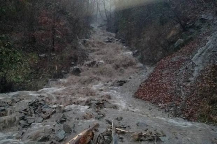 Штормове попередження на Закарпатті: річки від сильних дощів можуть вийти з берегів