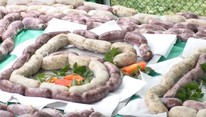 1 рік – 1 ковбаска: гурку з 600 ковбасок приготували до 600 річчя села Худльово
