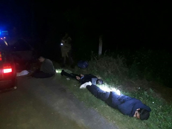 Мукачівець під прикриттям ночі намагався переправити через кордон групу нелегалів
