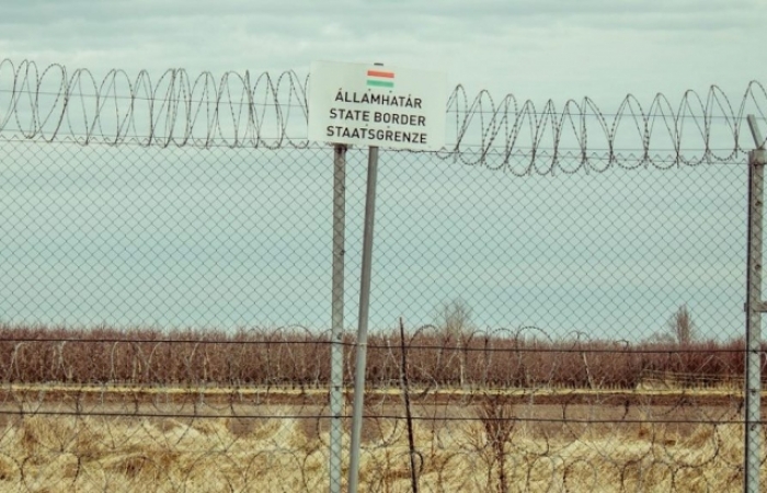 Угорщина планує звести високий подвійний паркан на кордоні з Україною