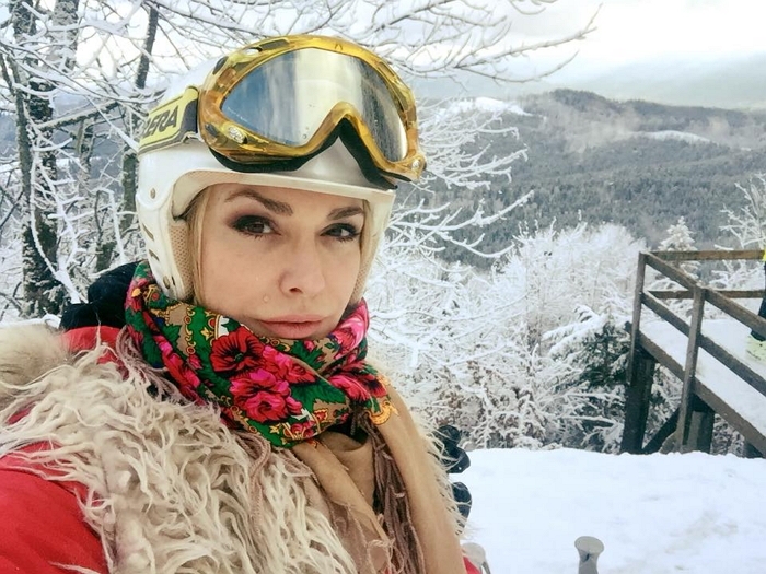 Як українська "Роксолана" у Карпатах на лижах каталася!