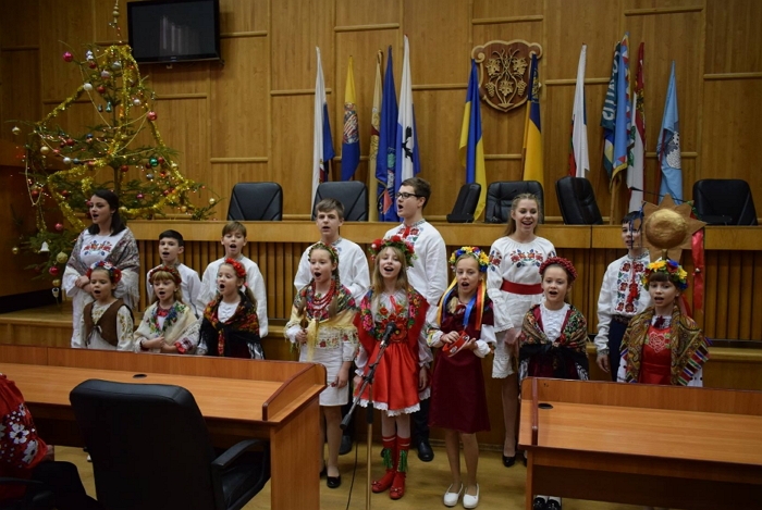 Богдан Андріїв привітав працівників Ужгородської міськради із Різдвом Христовим!
