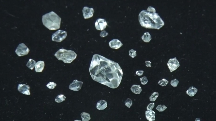 Унікальні марамороські діаманти можна роздивитися в Ужгородському замку