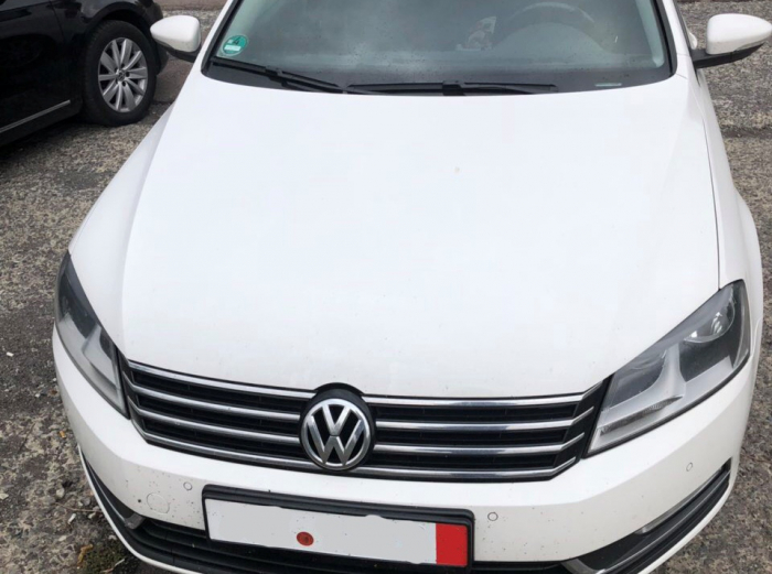 Через розбіжності в документах українець «подарував» Volkswagen закарпатським митникам