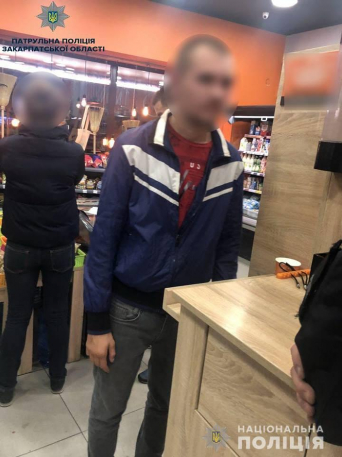 Ужгородські копи таки затримали грабіжника, який у магазині напав на охоронця