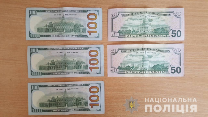 Відлупцював і забрав 600 доларів: як зустрічають туристів в Мукачеві