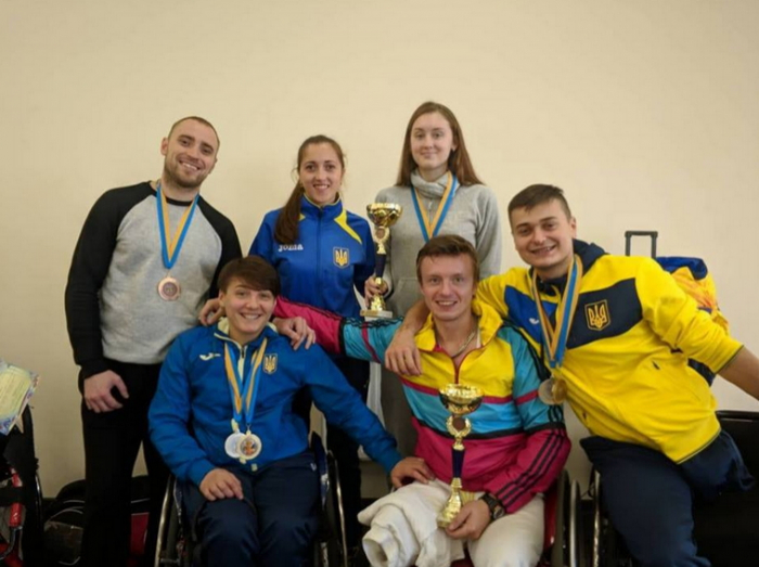 9 медалей з чемпіонату України серед фехтувальників-паралімпійців привезли п’ятеро студентів УжНУ