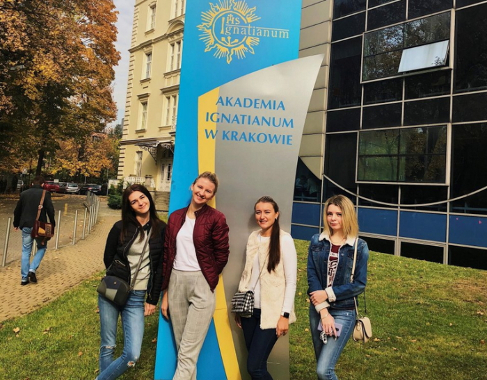 Польська Академія радо прийняла ужгородських студентів-міжнародників