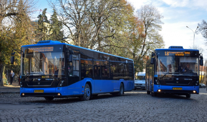 Нові автобуси комунального підприємства "Ужгородський муніципальний транспорт" виїхали сьогодні на маршрут №18
