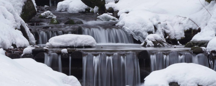 Замерзлий водоспад Шипіт – видовище, від якого перехоплює подих (ВІДЕО)