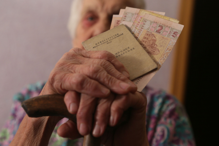 У 2019 закарпатські пенсіонери отримуватимуть 1669 гривень. Але не всі