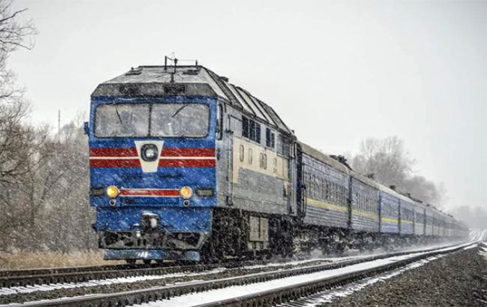 Куди Укрзалізниця призначила додаткові поїзди із Закарпаття?