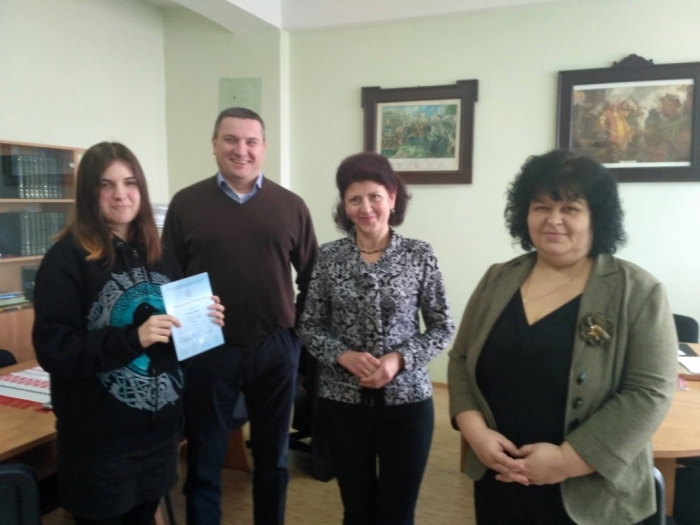 Ужгородська гімназистка стала першою, хто склав іспит на знання іноземної мови рівня С1