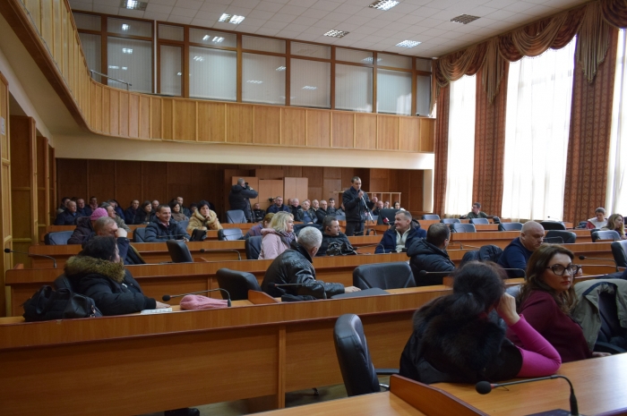 В Ужгороді відбулися громадські слухання щодо тарифу на пасажироперевезення
